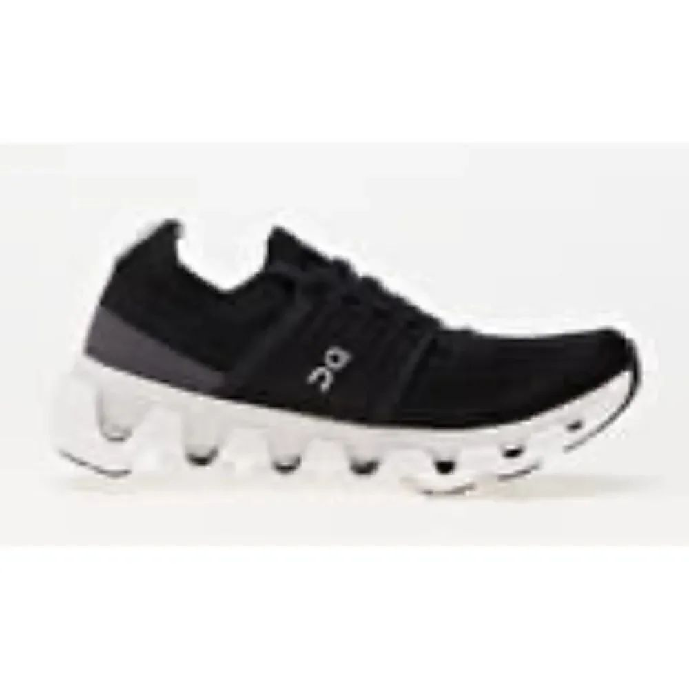 On Running Cloudswift 3 Snickers in Black Size 10